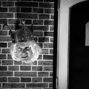 guard-save-the-queen_gRueuu-e1540834561500